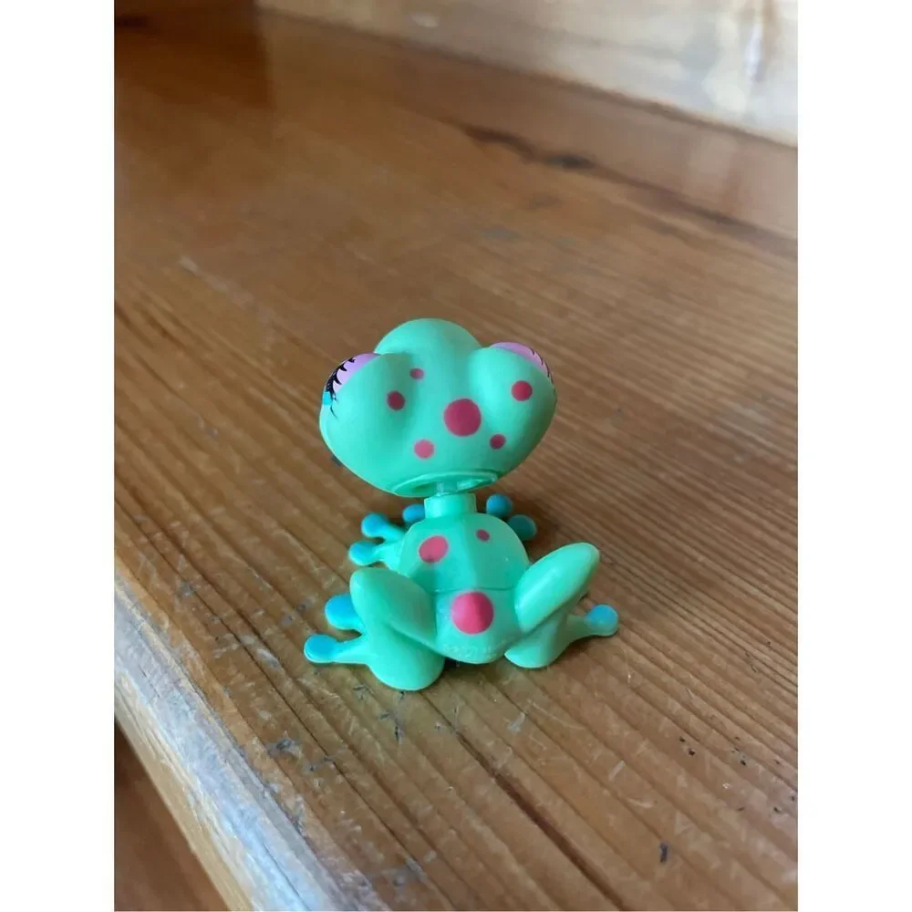 Littlest Pet Shop frog figure, #474